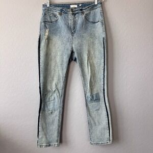 A Loves A Distressed Jeans Patched Detail Light Wash Denim Size 32